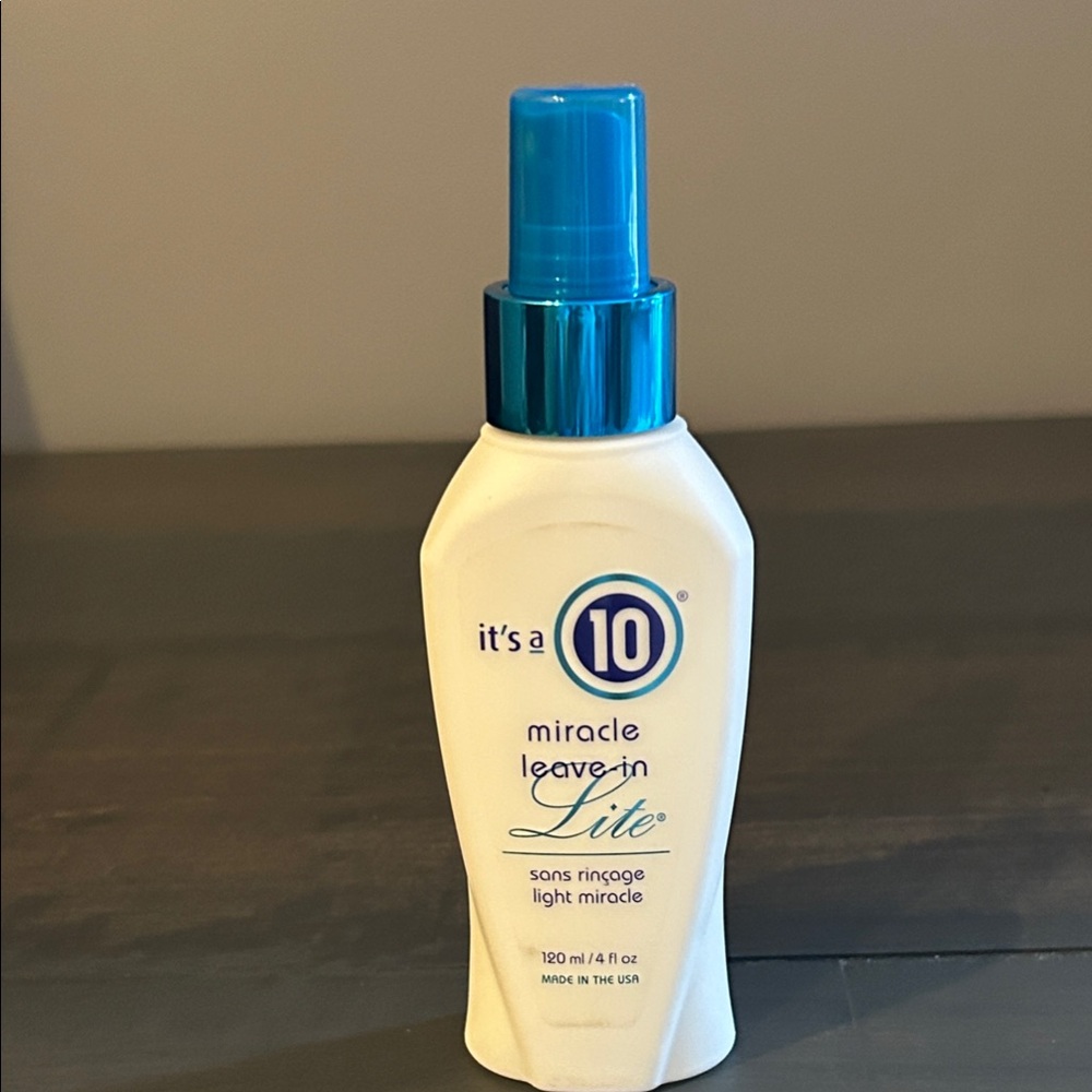 It's a 10 Miracle Leave-In Lite Spray - White and Blue